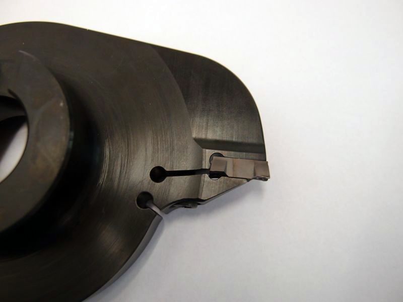 Tool to substitute disc milling cutter